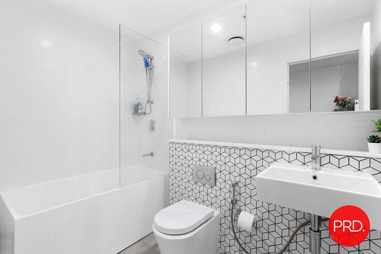 524/93 Regent Street KOGARAH 12