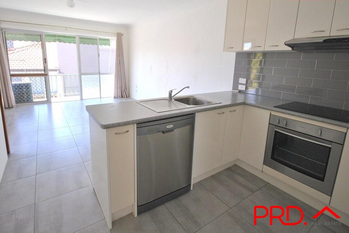 5/25 Lenneberg Street SOUTHPORT 2