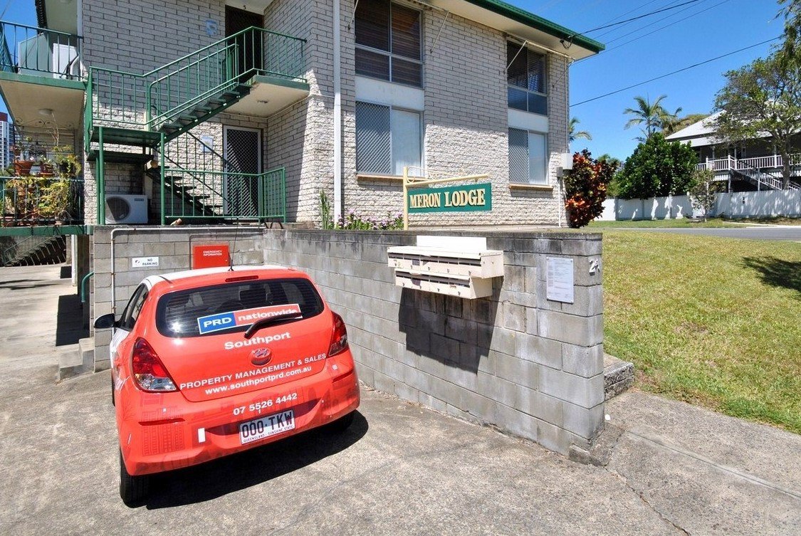 5/25 Lenneberg Street SOUTHPORT 1
