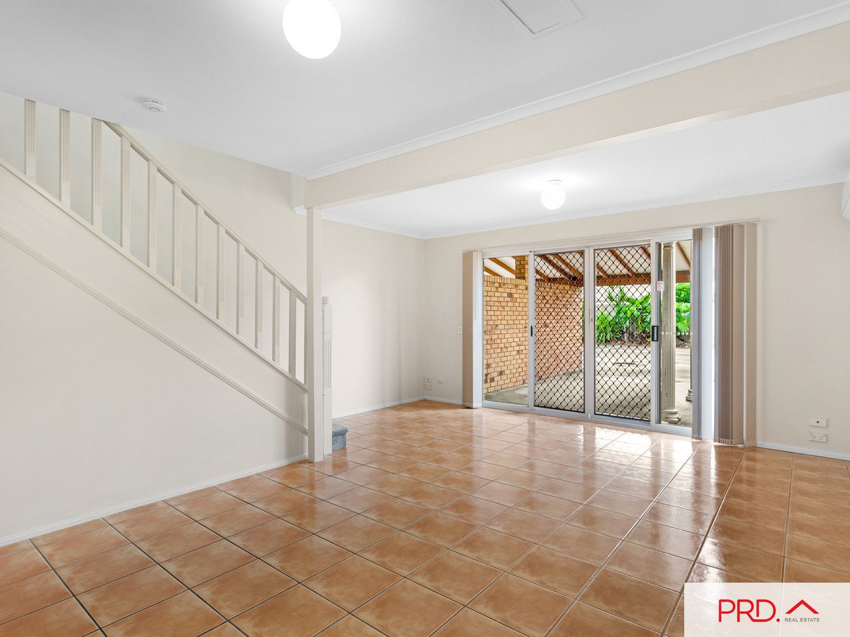 5/251 Christine Avenue Varsity Lakes 4