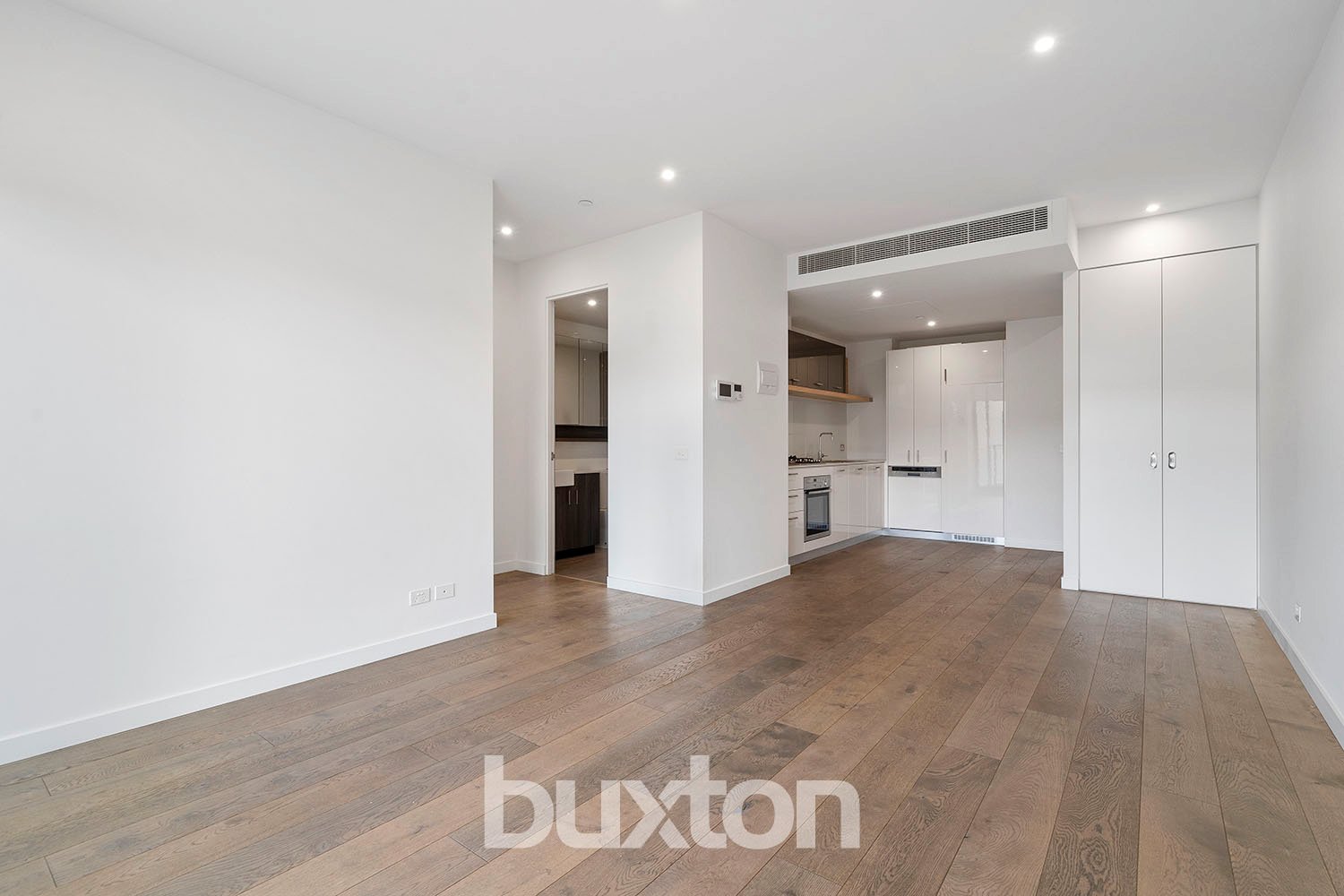 Gallery: 525/222 Bay Road