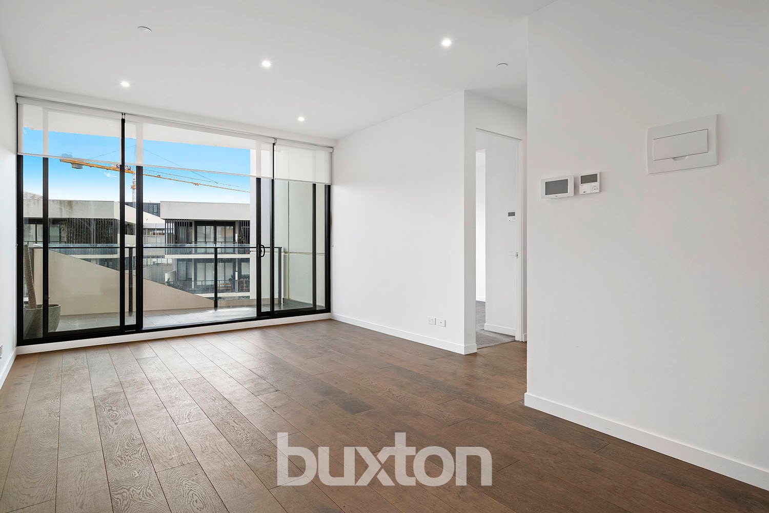 Gallery: 525/222 Bay Road