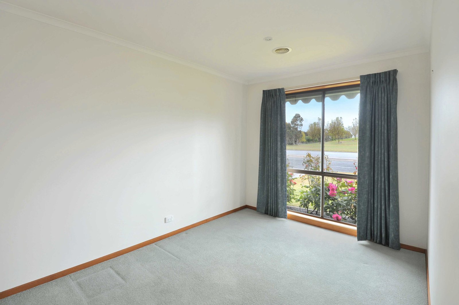 Gallery: 526 Gillies Street North