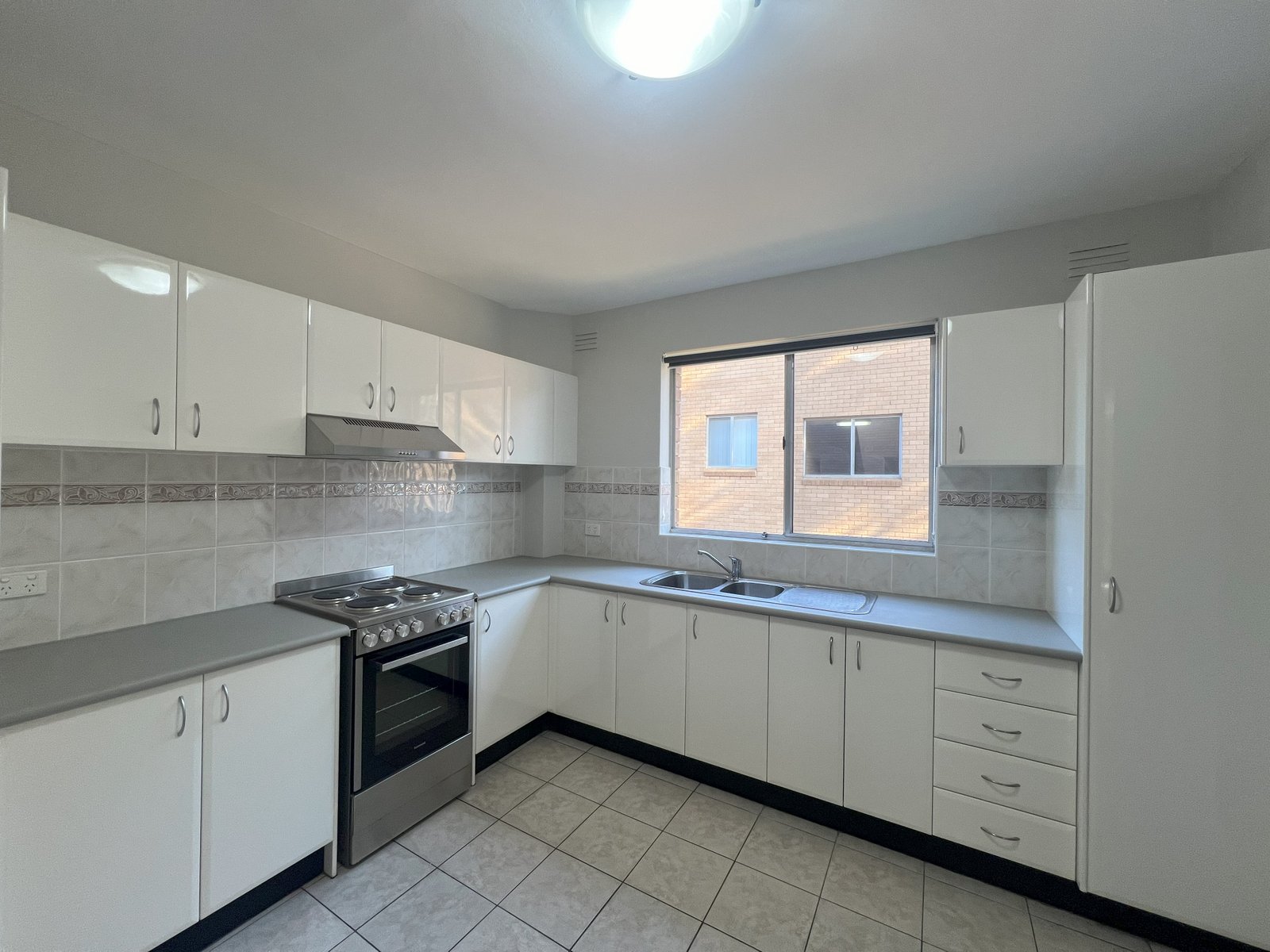 5/26 Speed Street LIVERPOOL 3