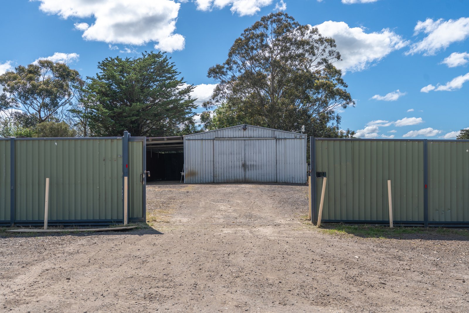 Gallery: 5264 Midland Highway
