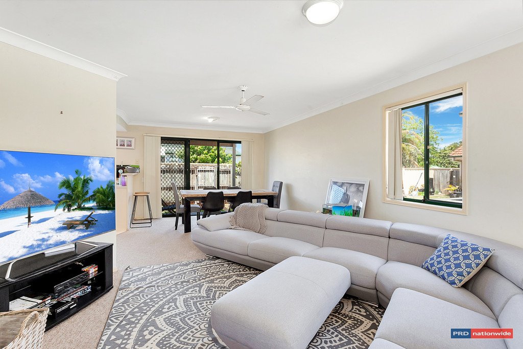 5/27-33 Mattocks Rd  BURLEIGH WATERS 2