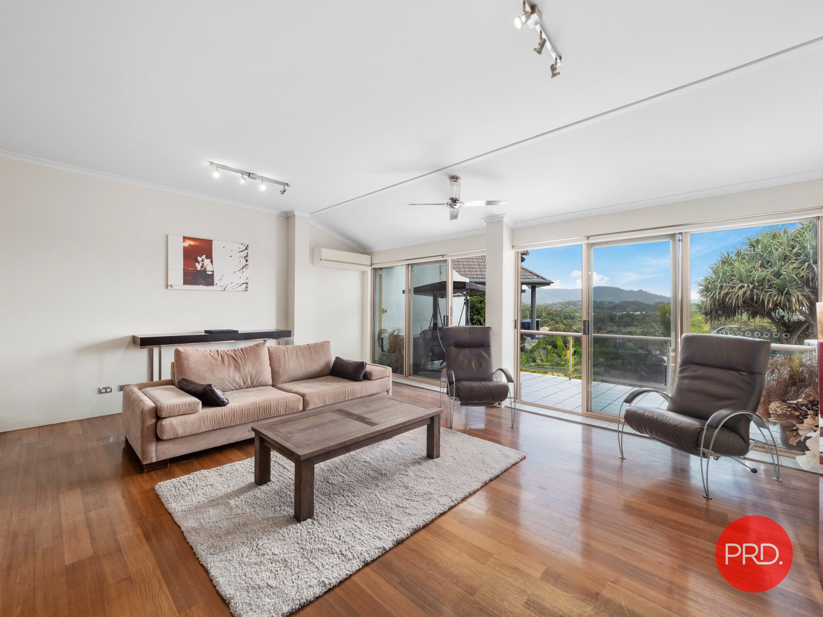 5/27 Clarence Crescent COFFS HARBOUR 4
