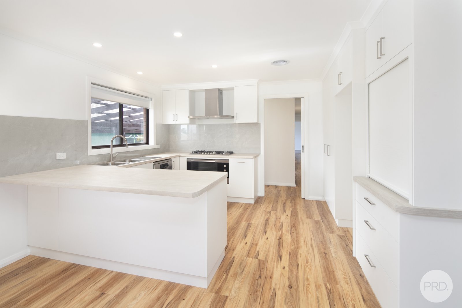 527 Clayton Street CANADIAN 3