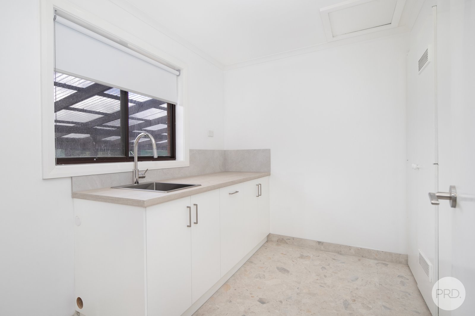527 Clayton Street CANADIAN 12