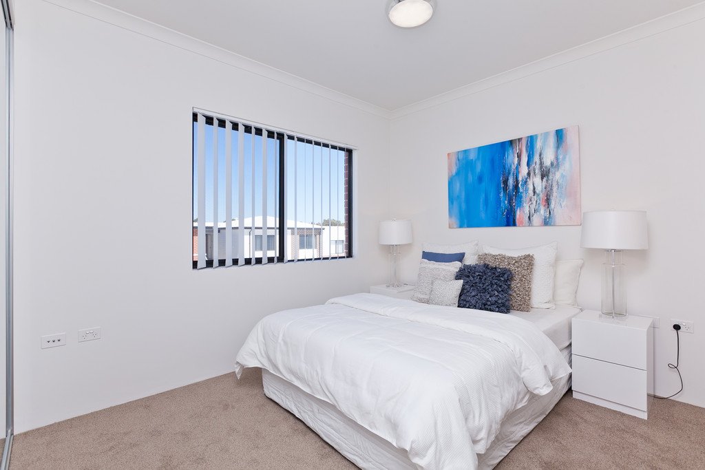 52/7 Durnin Avenue BEELIAR 5