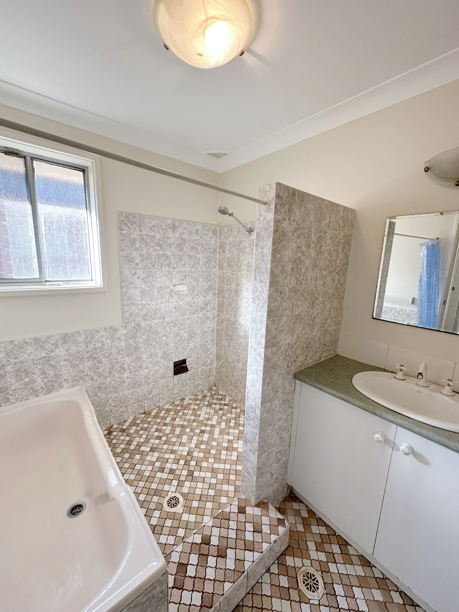 527 Hume Highway CASULA 7