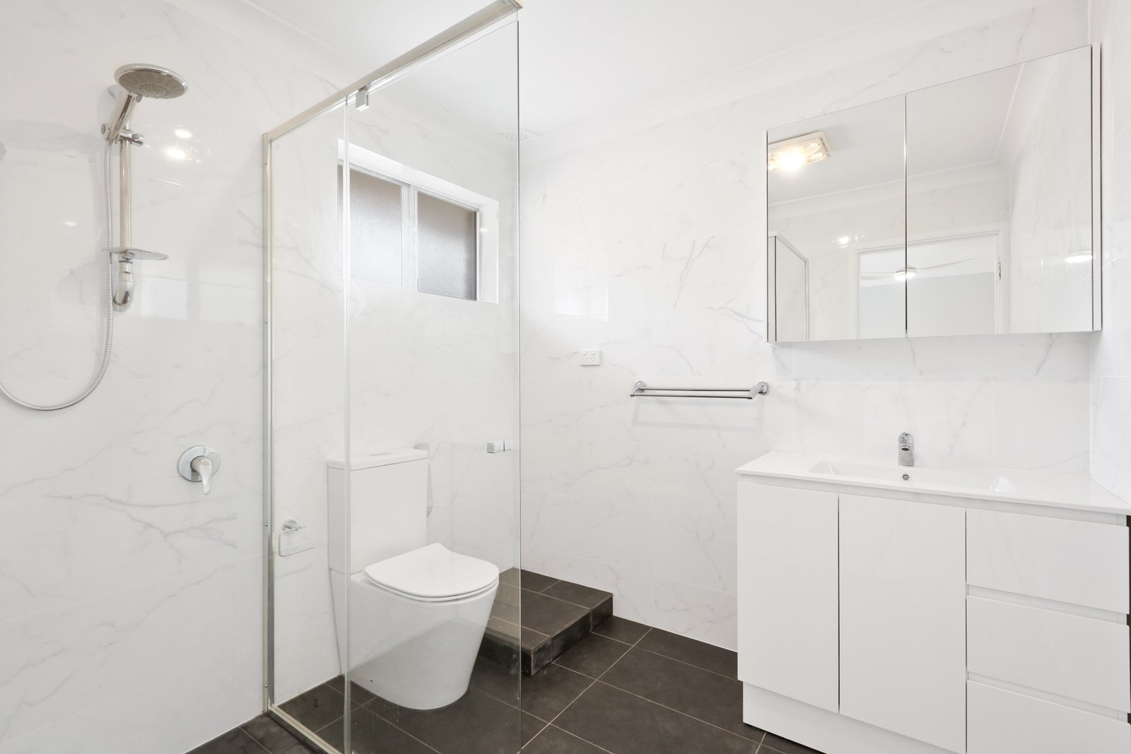 5/27 Prince Edward Drive BROWNSVILLE 5