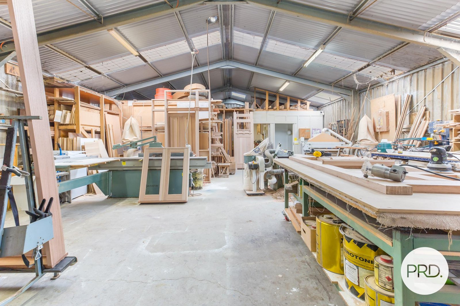 5275 Midland Highway ELAINE 9