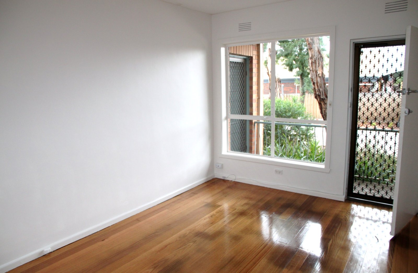Gallery: 5/28 Eumerella Road
