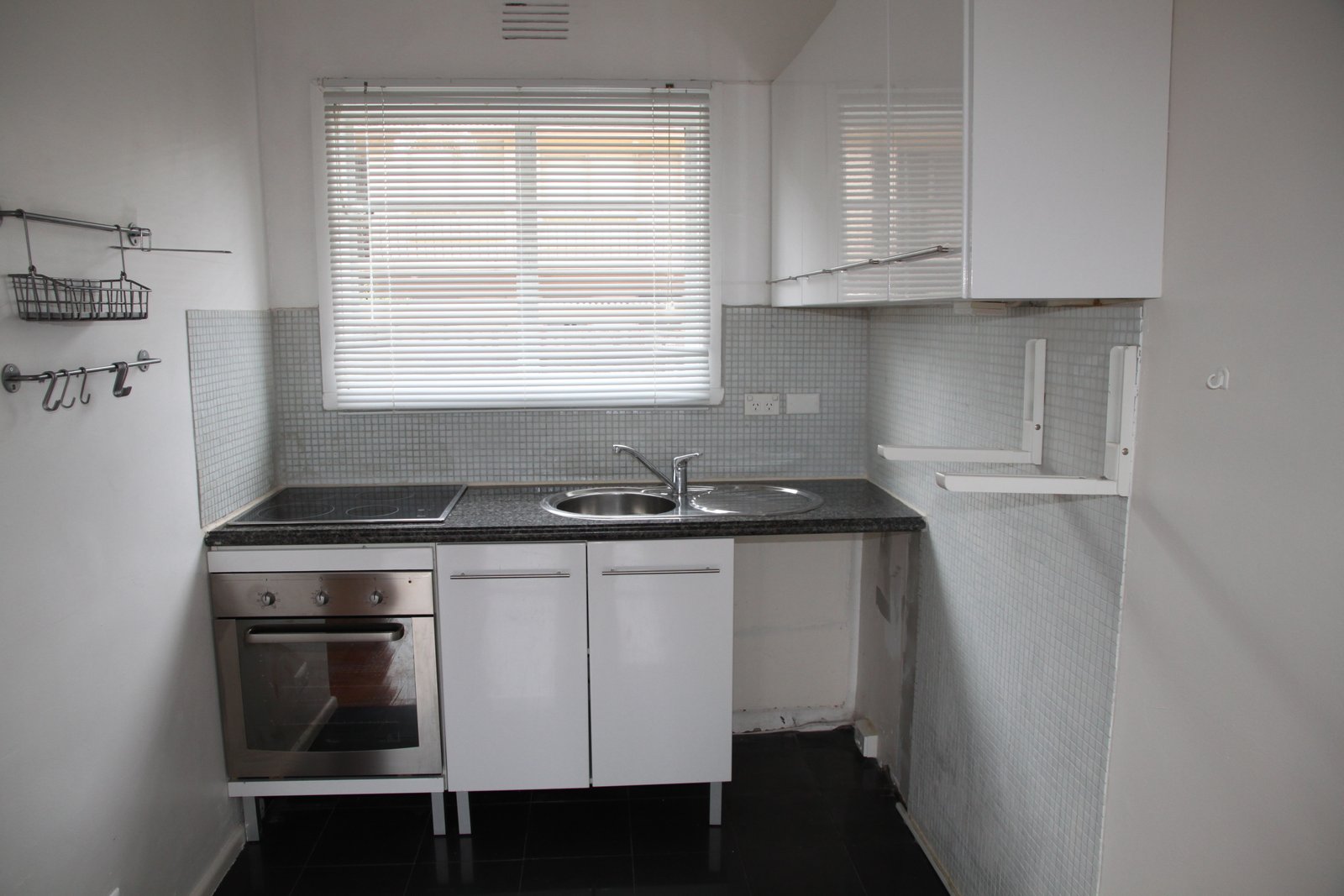 Gallery: 5/28 Eumerella Road