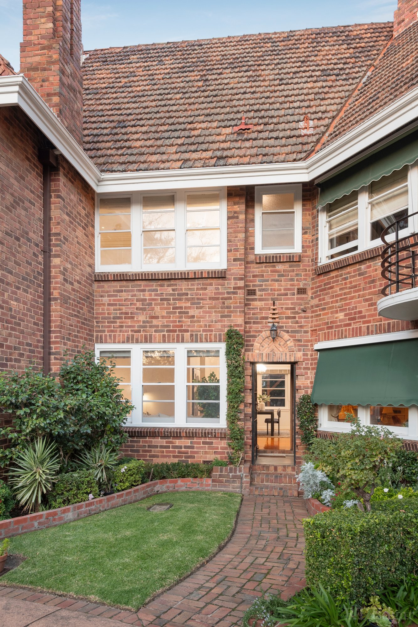 Real Estate and Property in 5/284 Williams Road, Toorak, VIC