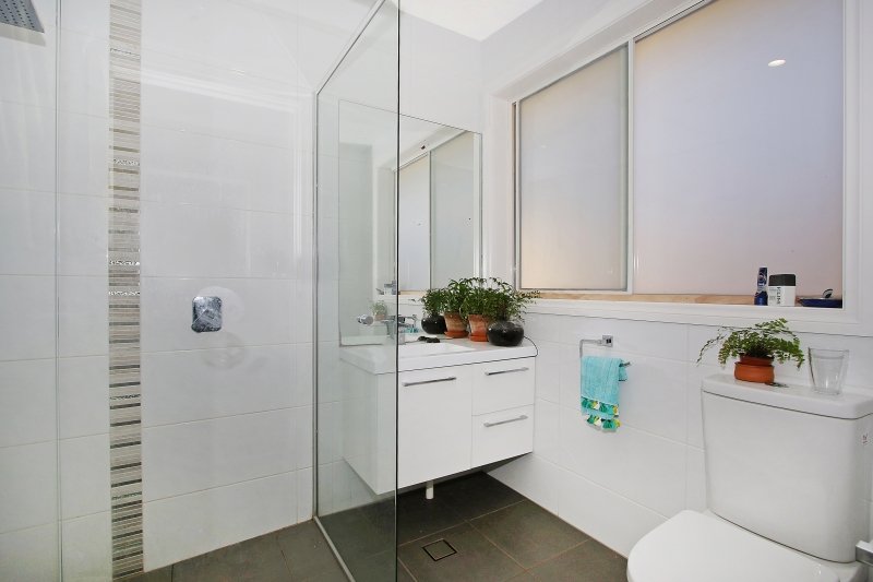 529 Cossor Street ALBURY 4