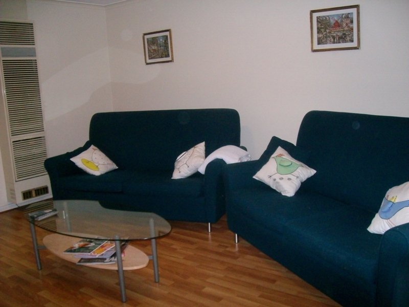 Gallery: 5/296 Essex Street