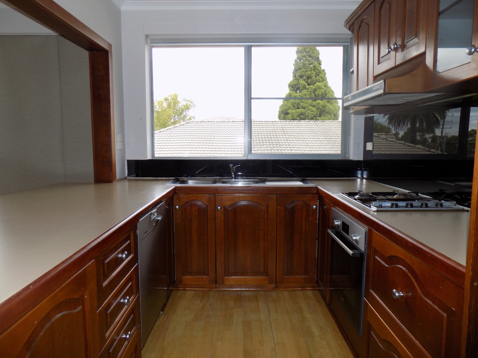 Gallery: 5/296 Warrigal Road