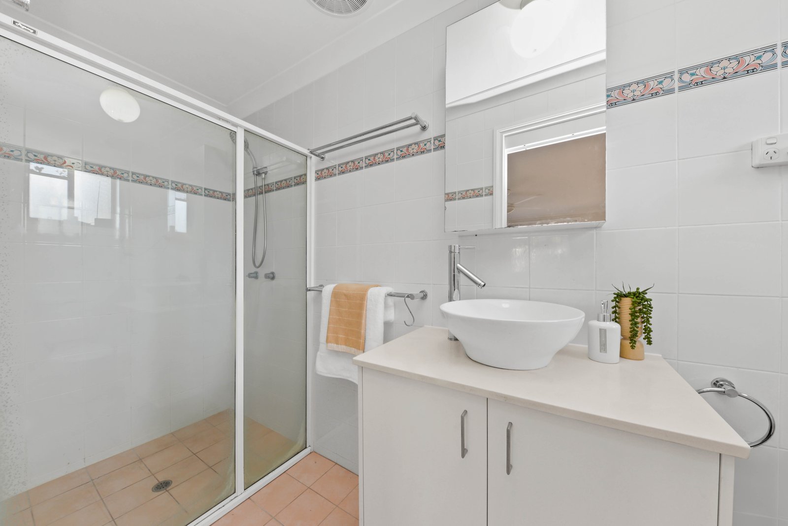 52A Caley Street CHIFLEY 16