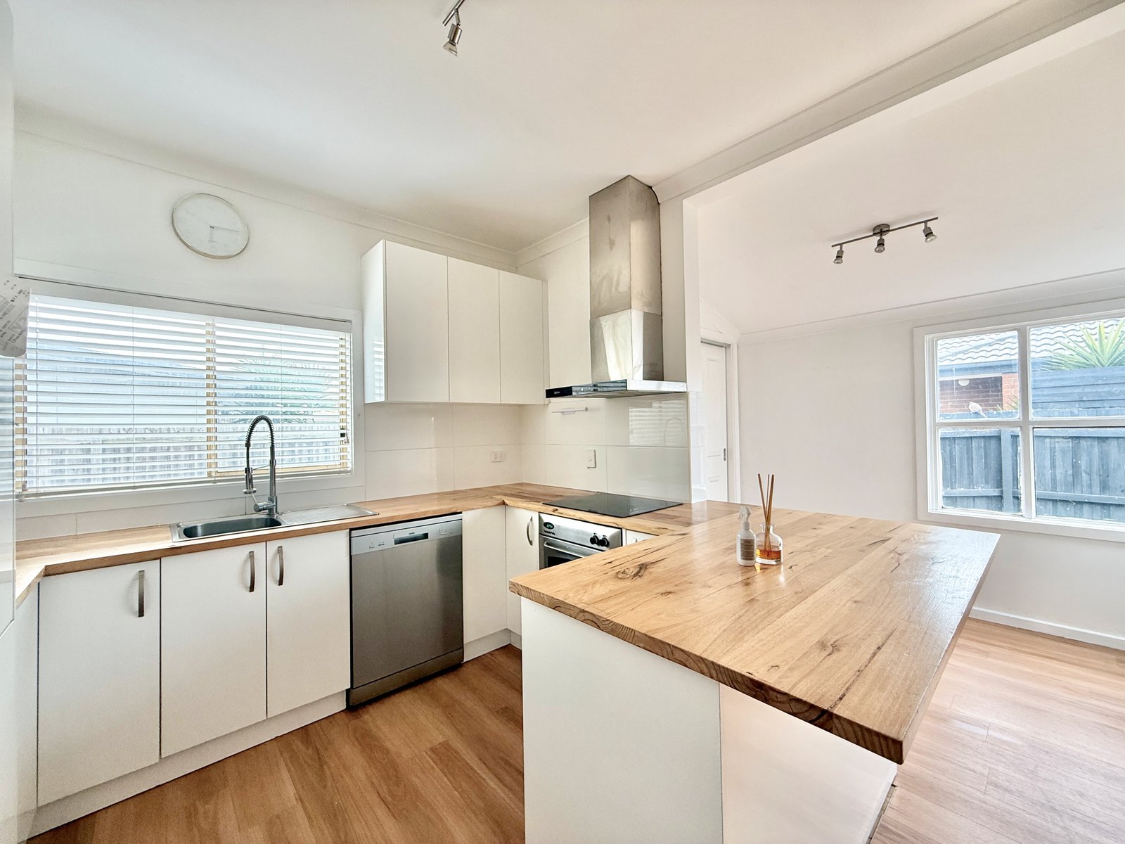 Gallery: 52A Donnelly Avenue