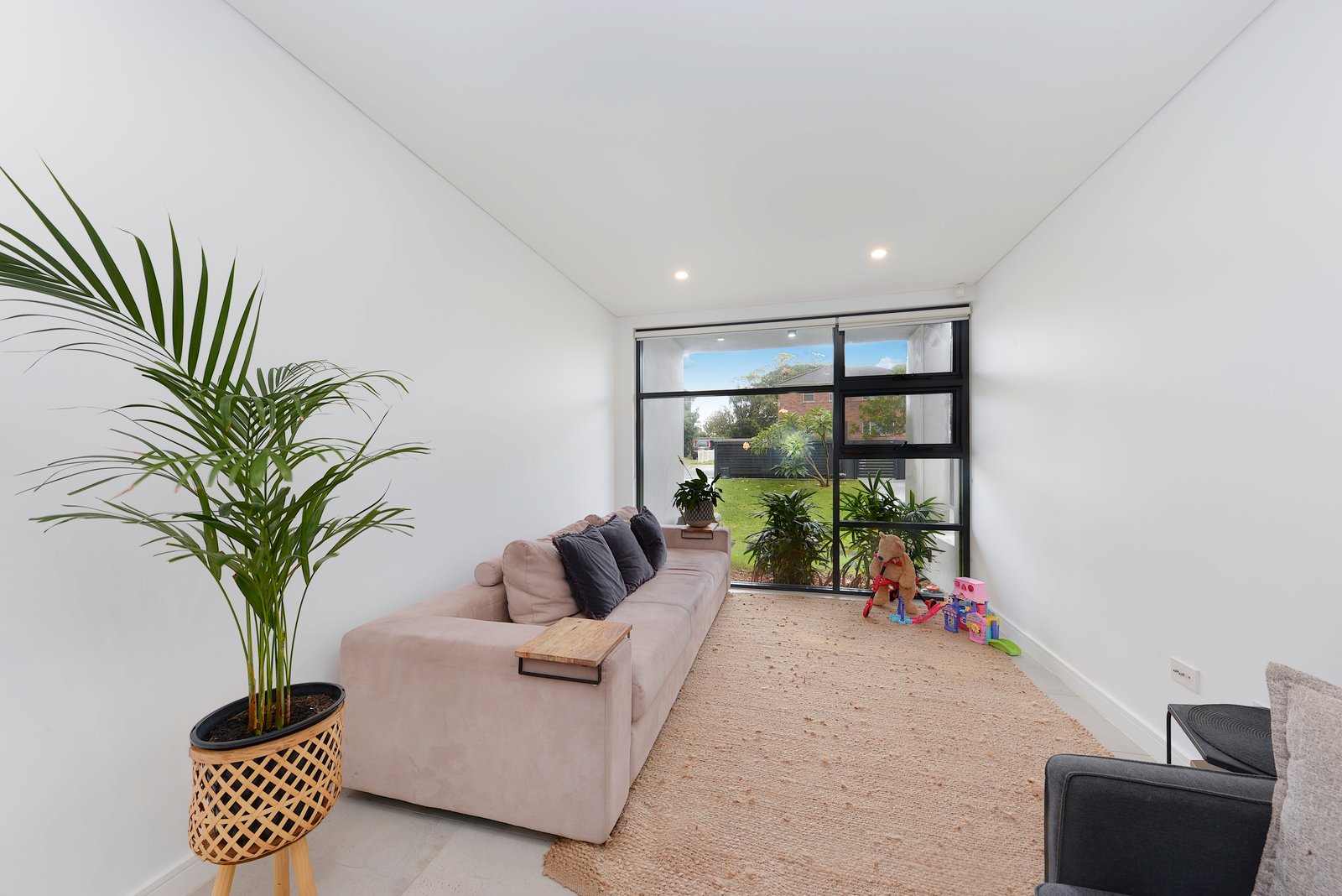 52a Mawson Parade CHIFLEY 6