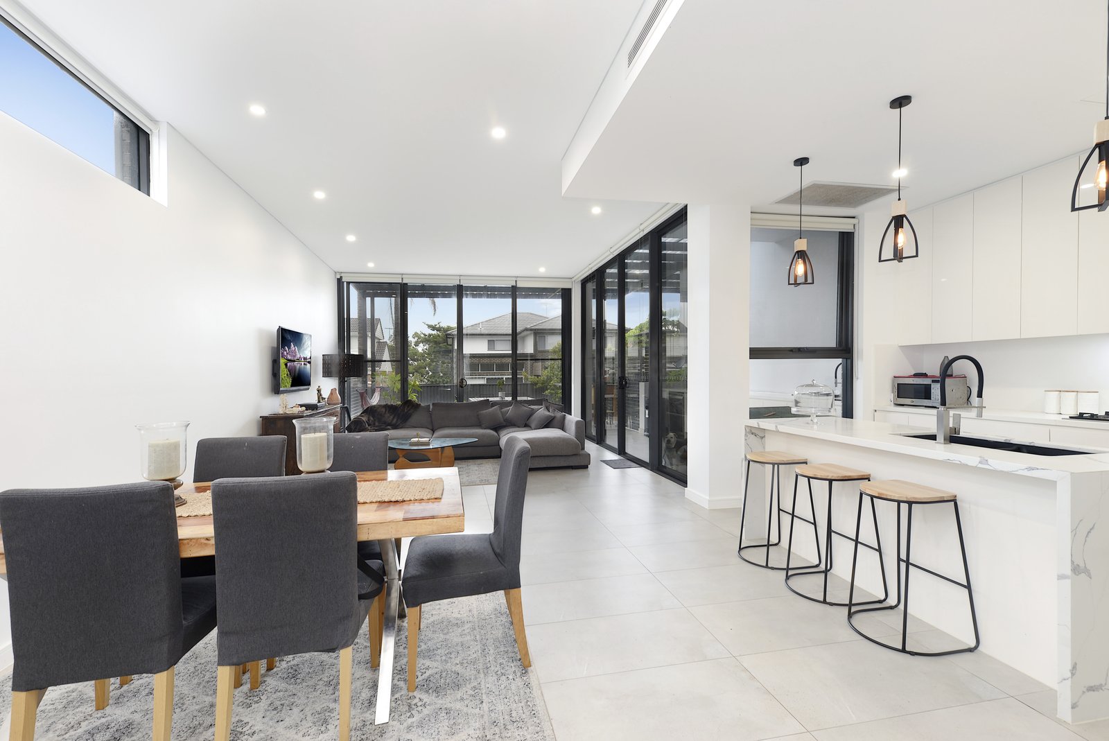 52a Mawson Parade CHIFLEY 8