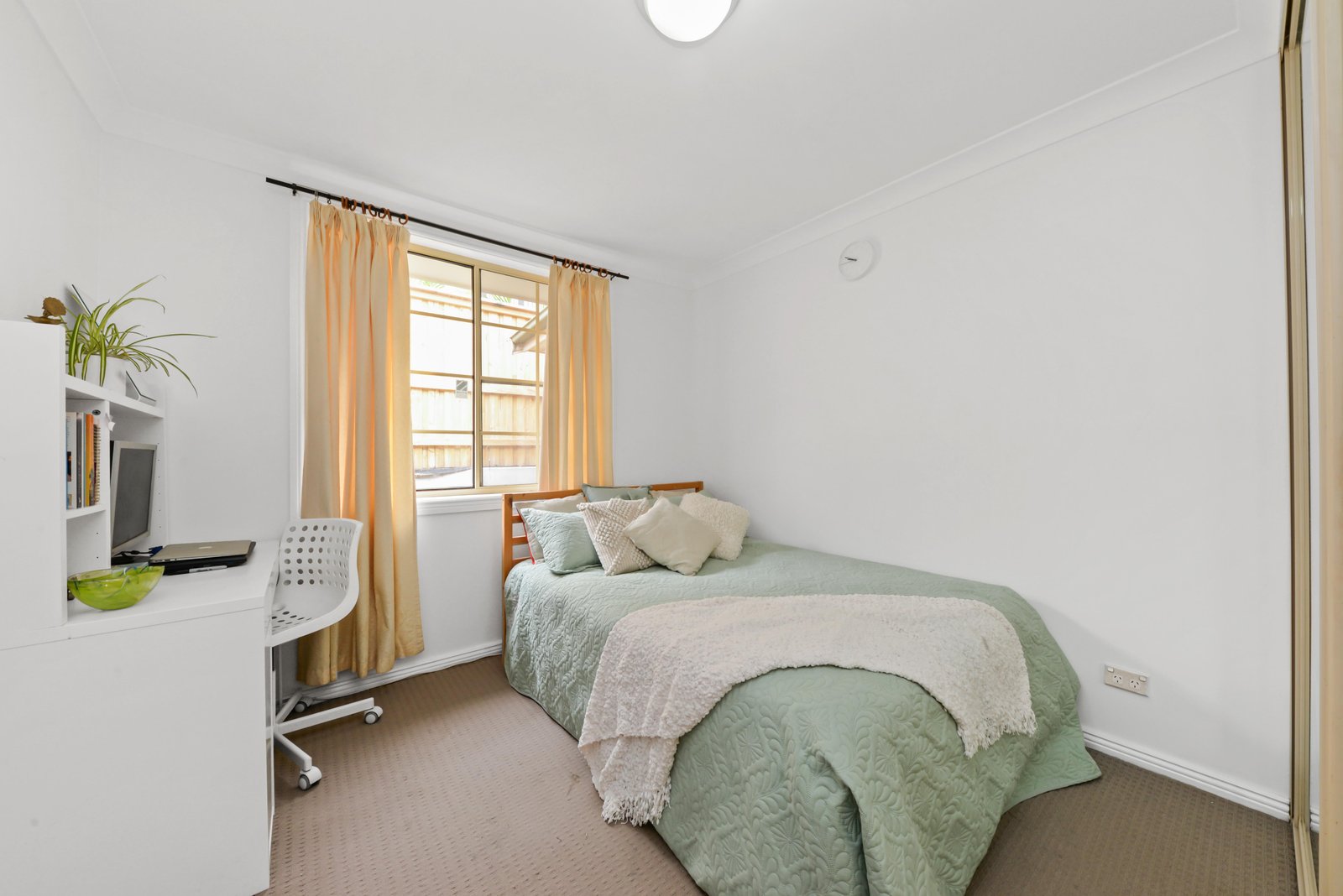 52A Mirrabooka Crescent LITTLE BAY 8