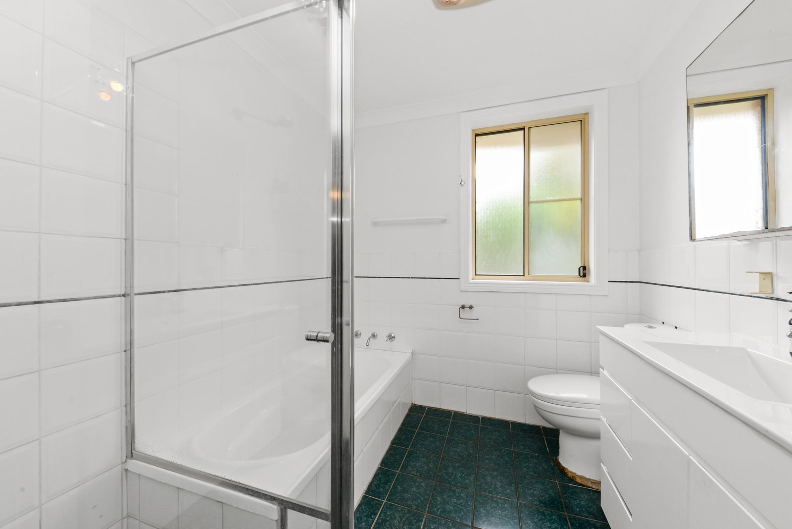 52A Mirrabooka Crescent LITTLE BAY 9