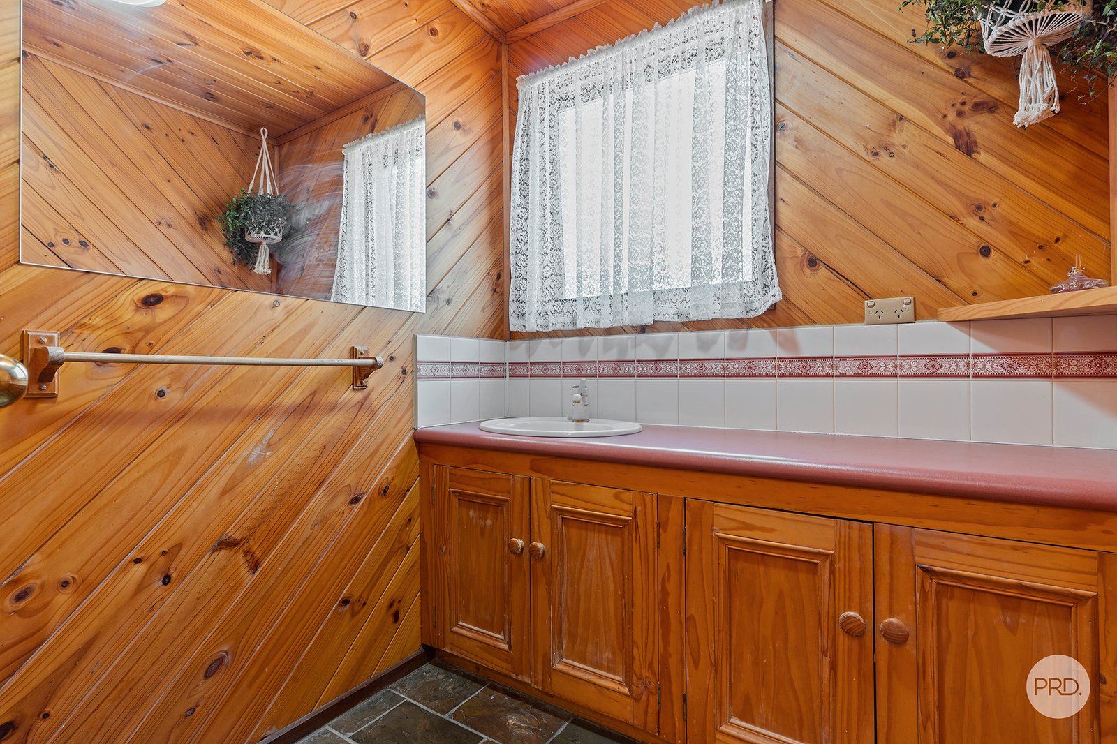 52A Race Street FLORA HILL 10