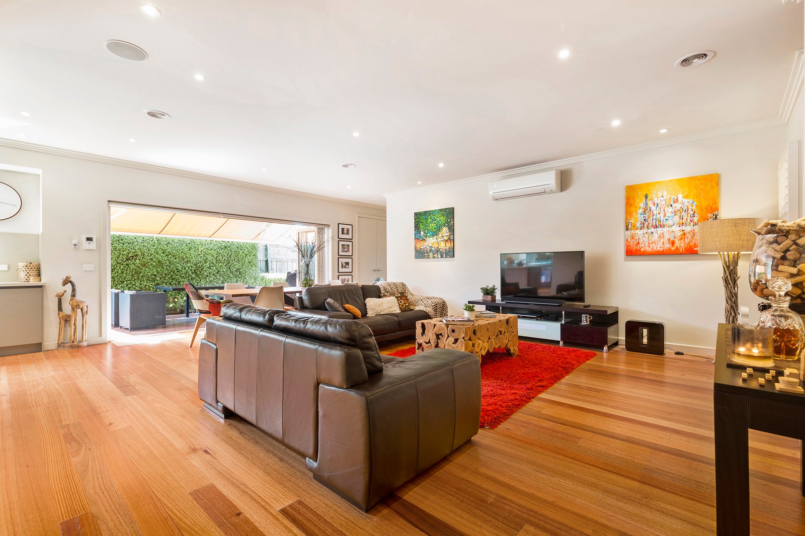 Gallery: 52a Robert Street