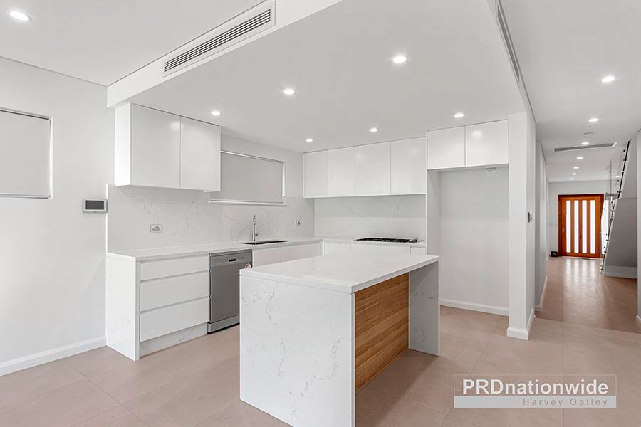 52a Seymour  HURSTVILLE GROVE 3