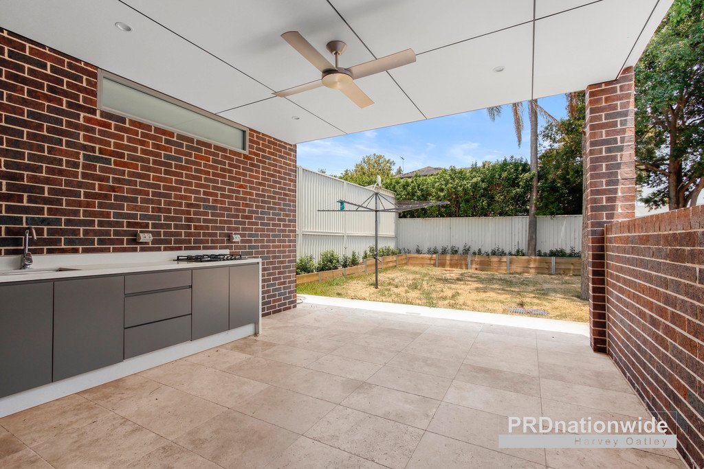 52a Seymour  HURSTVILLE GROVE 4