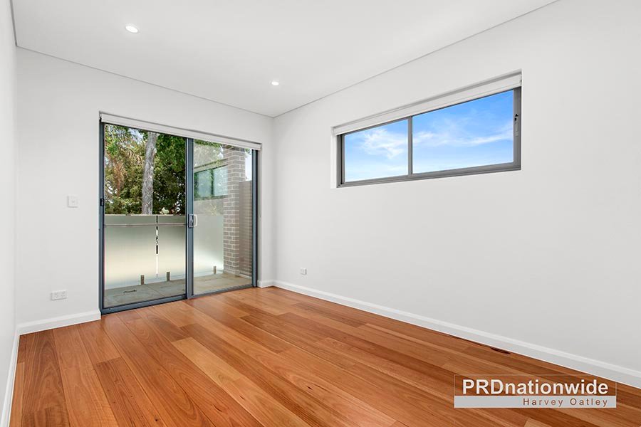 52a Seymour  HURSTVILLE GROVE 5