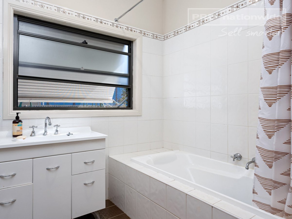 53 Ashmont Avenue ASHMONT 6