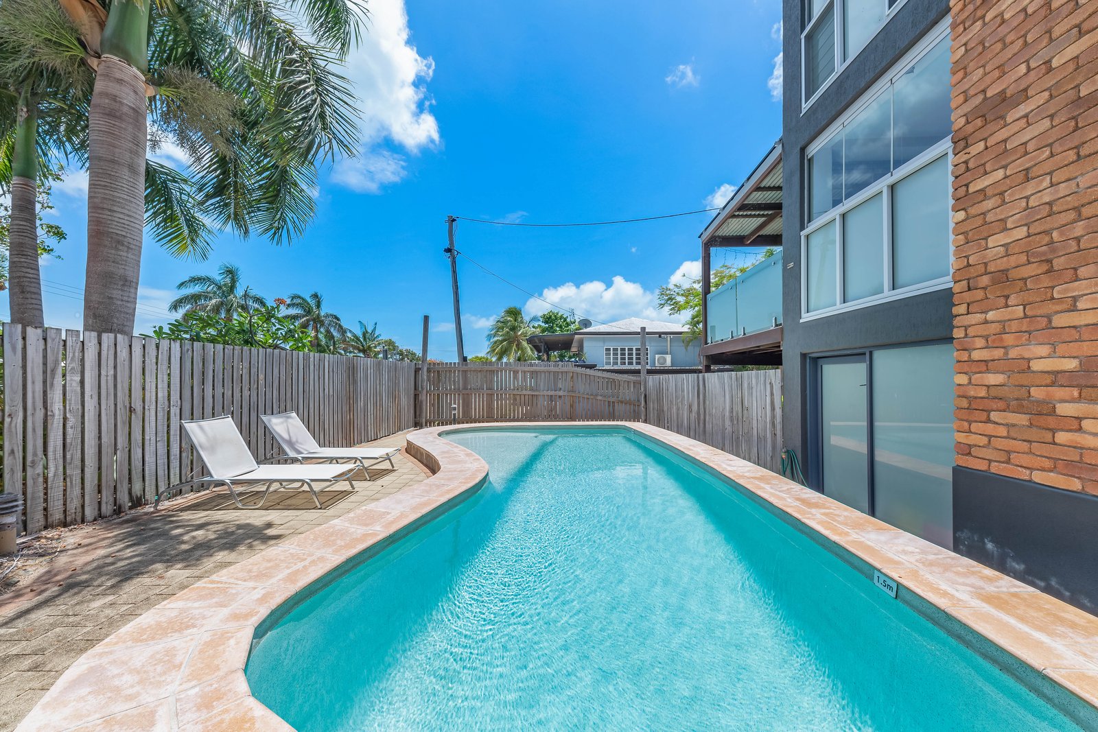 5/3 Beach Road CANNONVALE 2