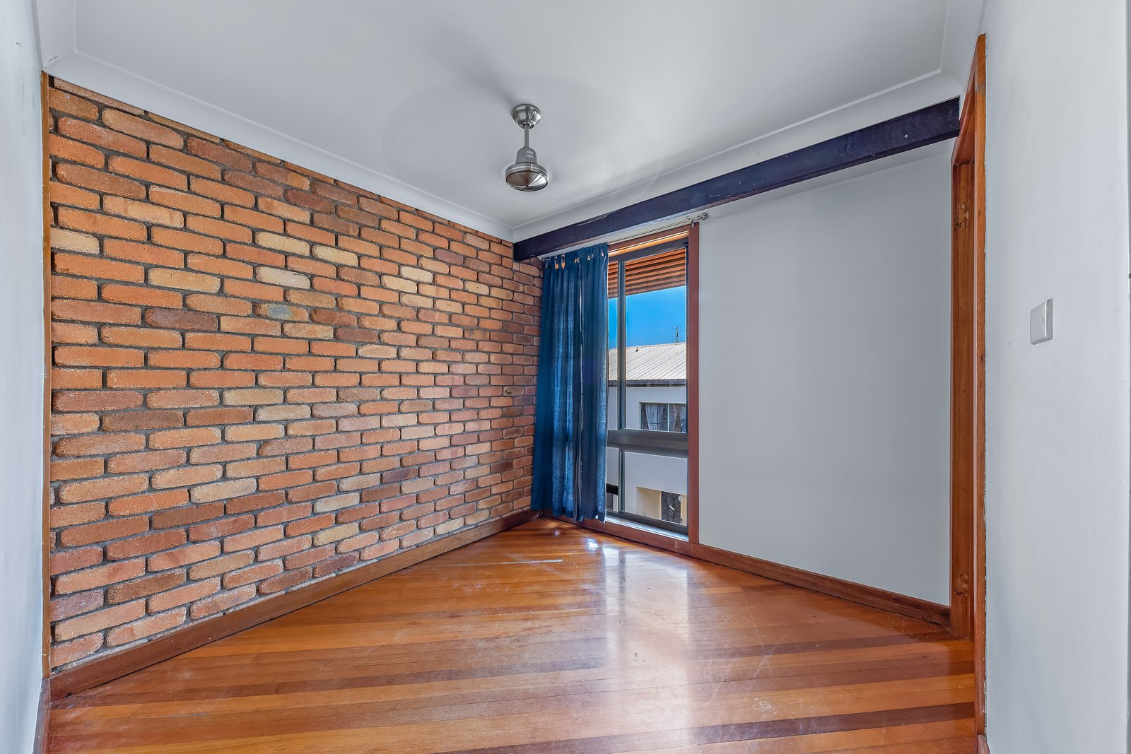 5/3 Beach Road CANNONVALE 4