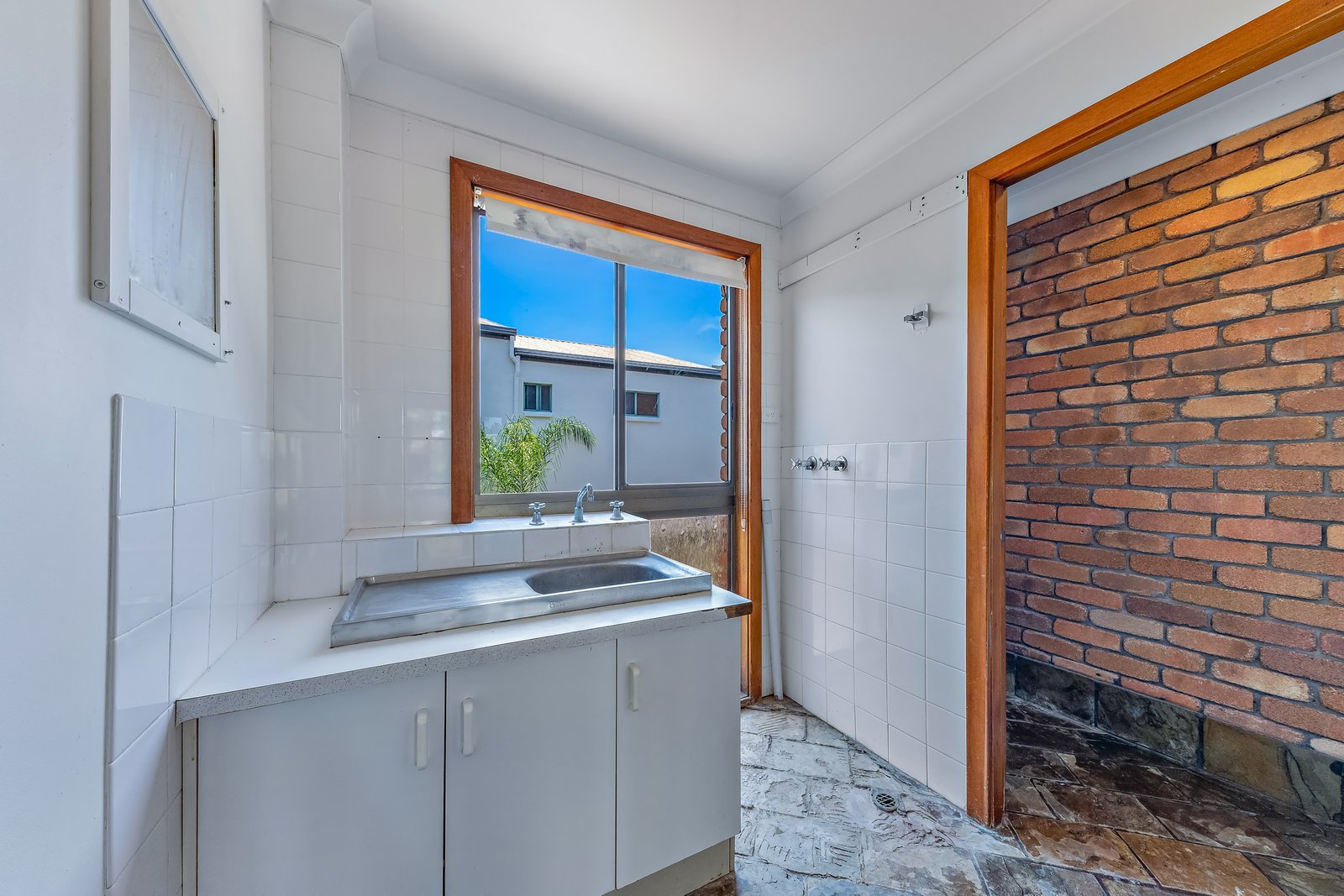 5/3 Beach Road CANNONVALE 11