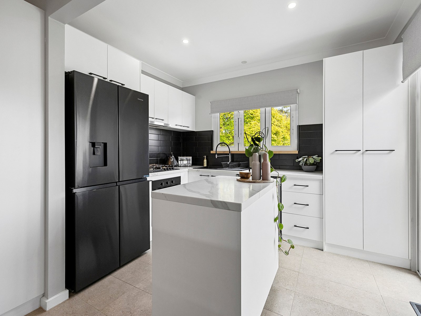 Gallery: 53 Bennett St