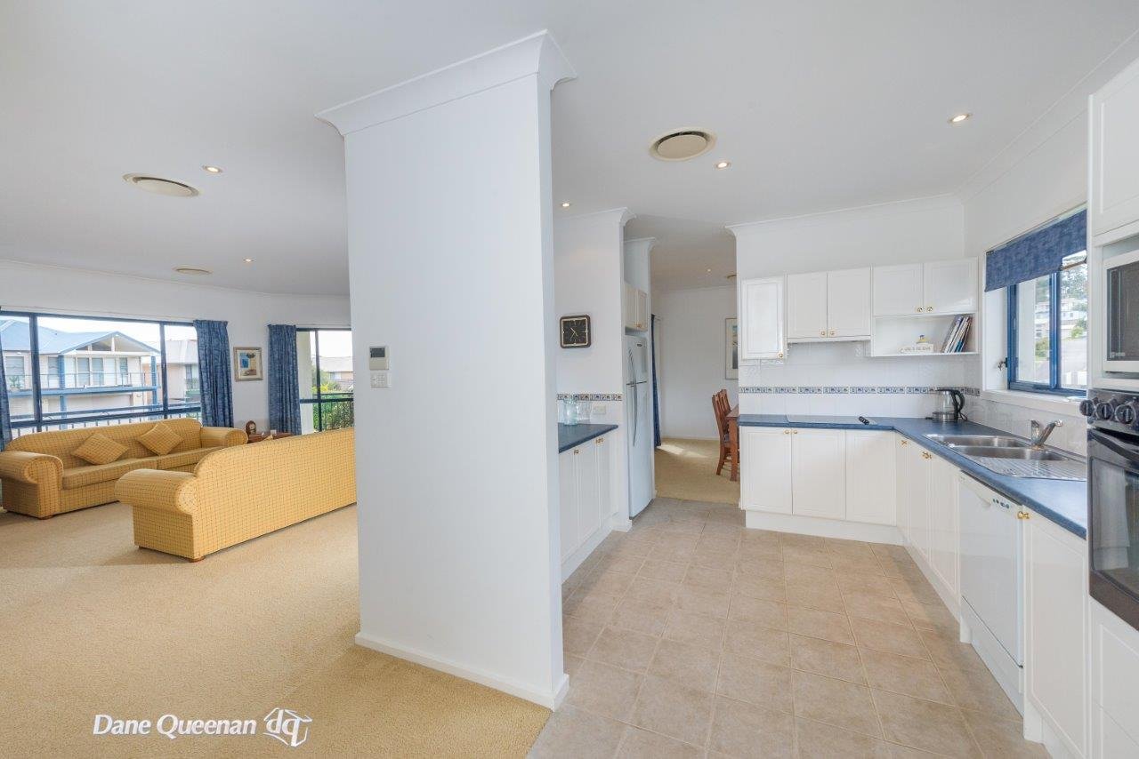 53 Bonito Street CORLETTE 8