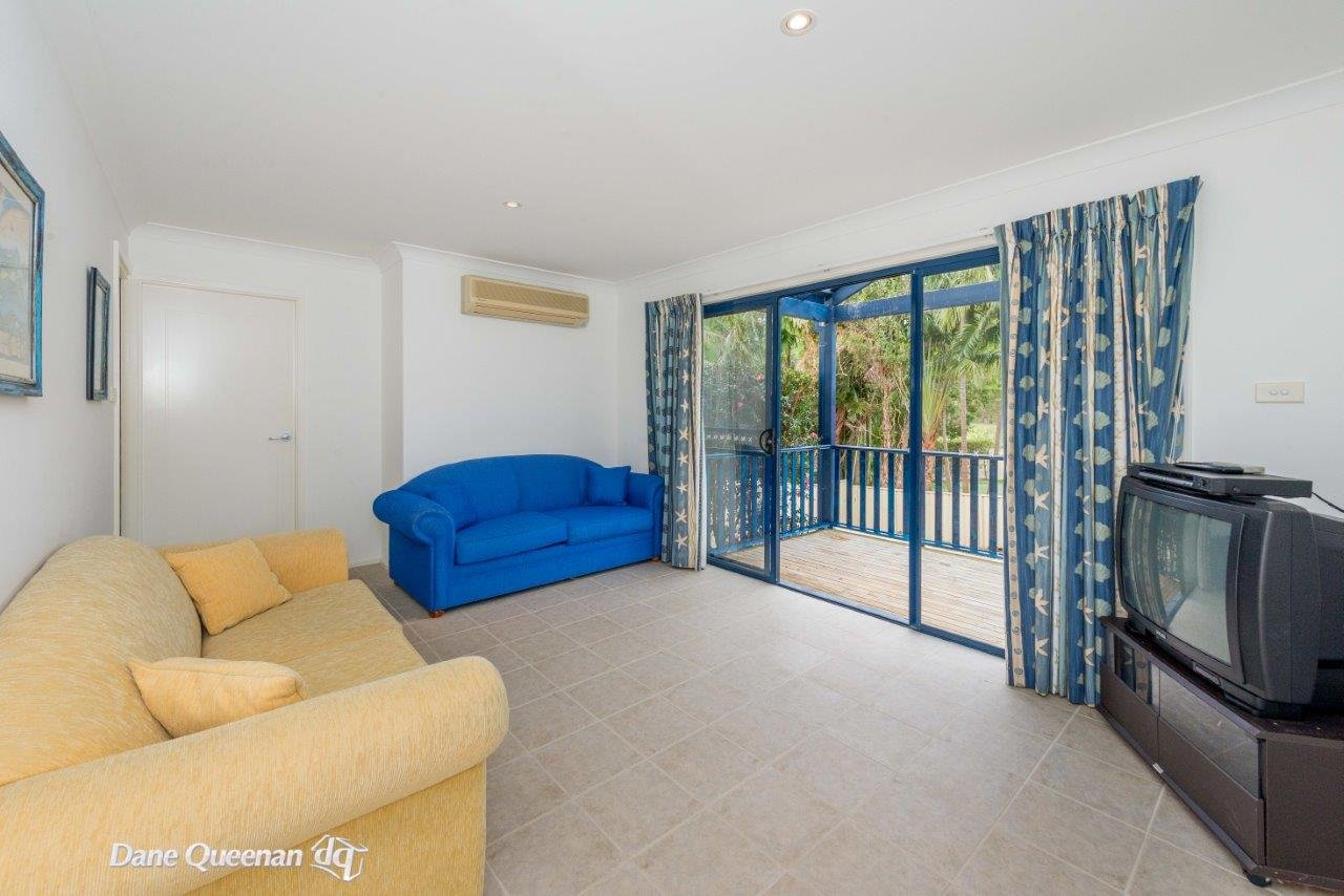 53 Bonito Street CORLETTE 13