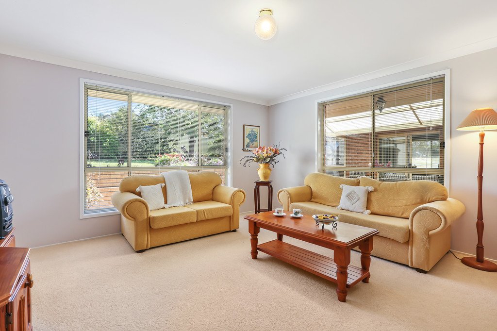 53 Brindabella Drive HORSLEY 3