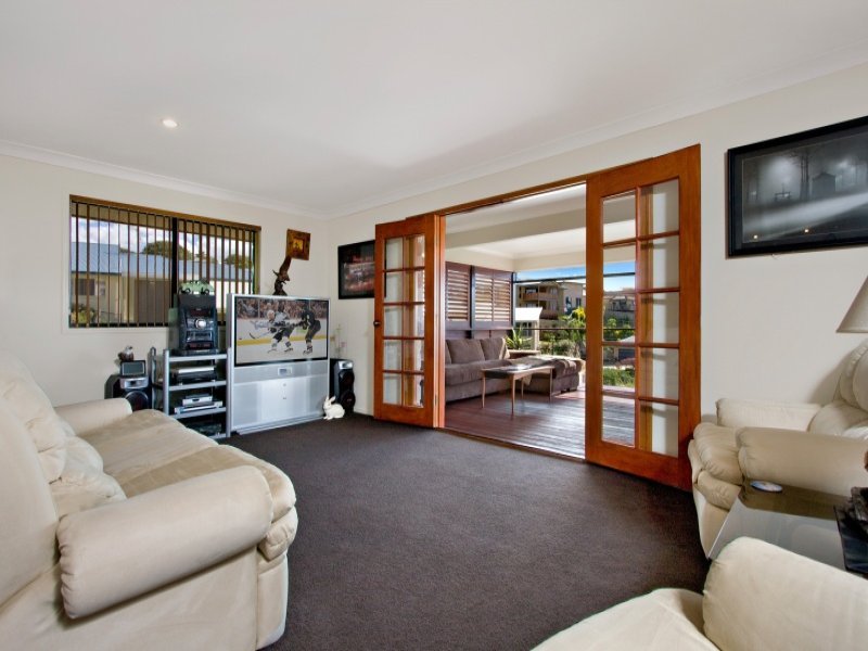 5/3 Buncrana Terrace BANORA POINT 5