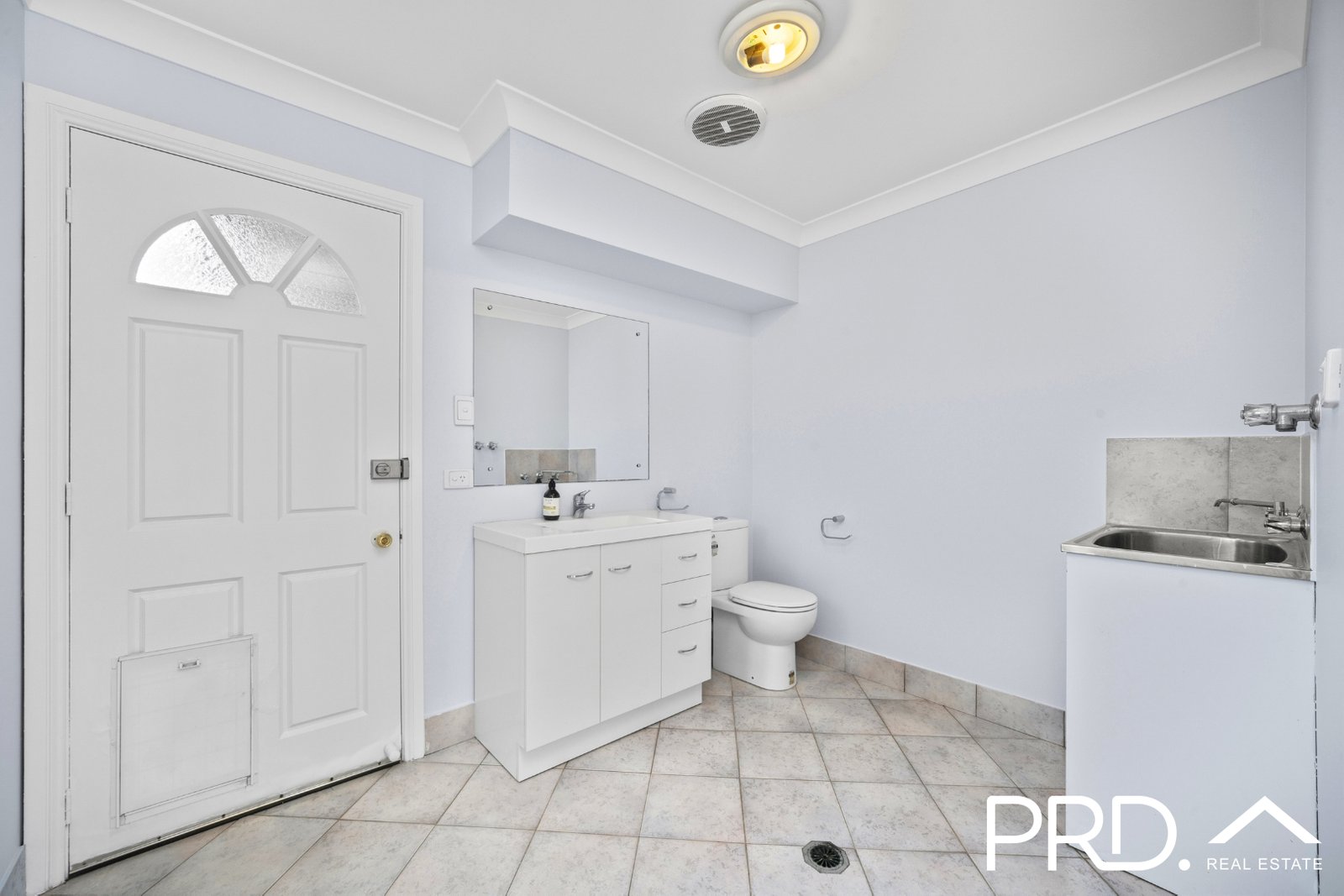 53 Burbank Avenue PICNIC POINT 7