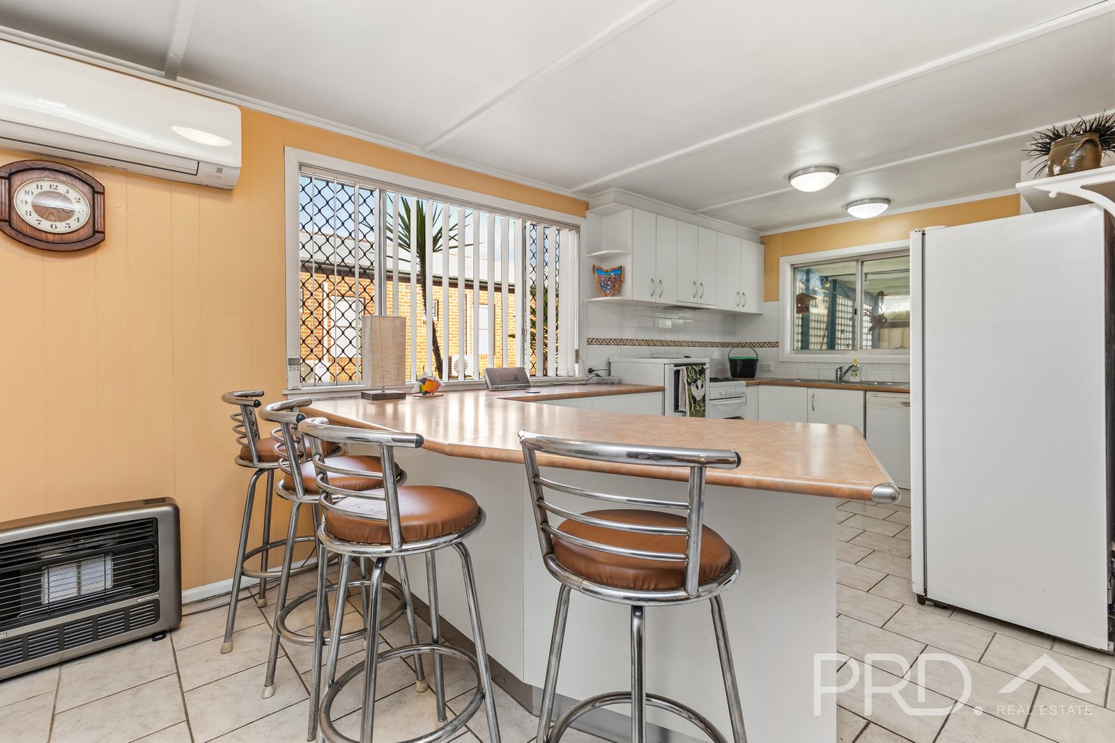 53 Capper Street TUMUT 8