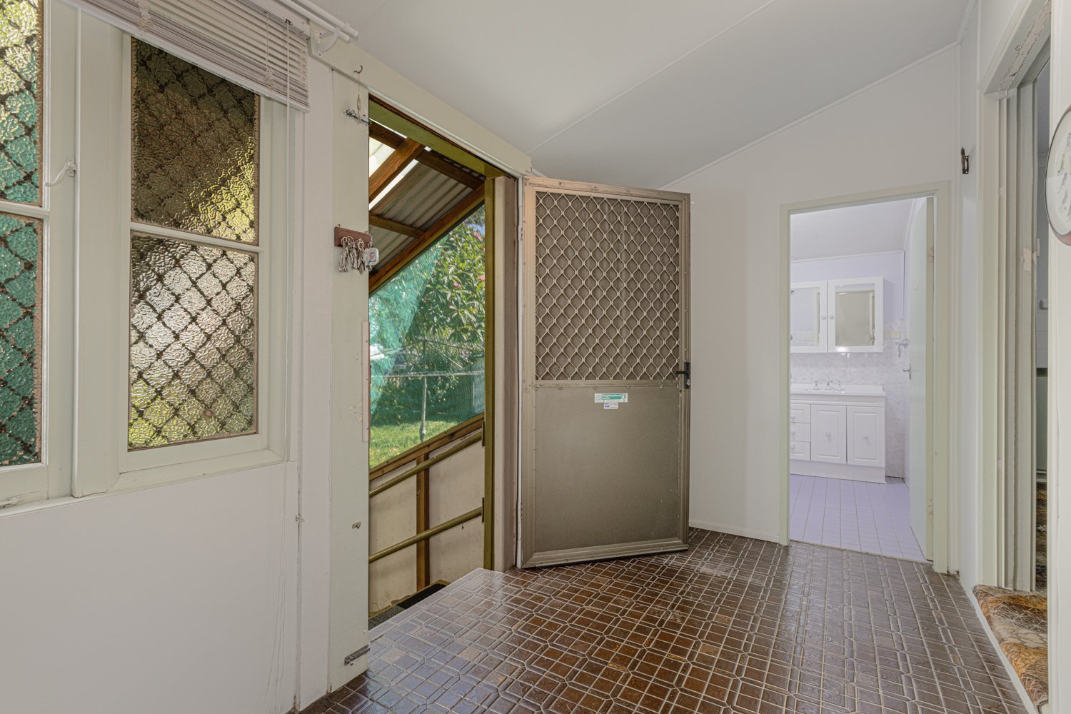 53 Carrington Street HORSESHOE BEND 18