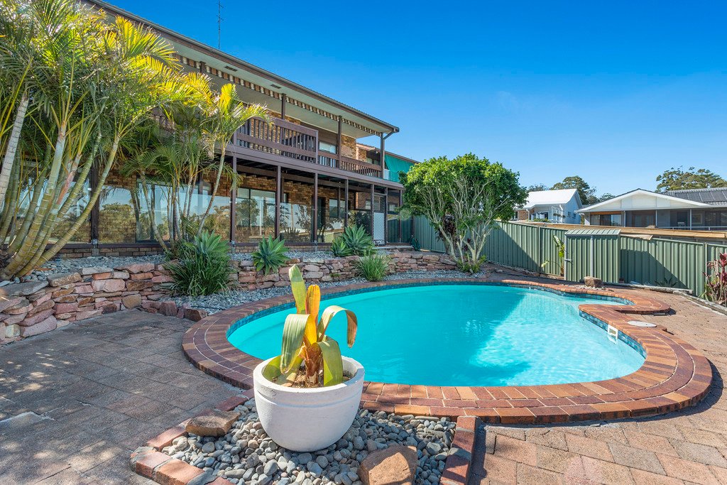 53 Corrie Parade CORLETTE 1