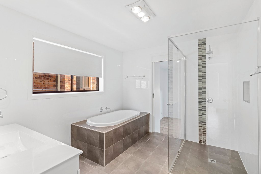 53 Corrie Parade CORLETTE 8