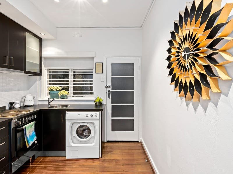 Real Estate and Property in 5/3 Cowderoy Street, St Kilda West, VIC