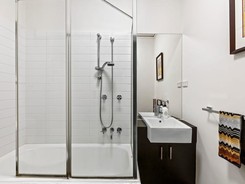 Real Estate and Property in 5/3 Cowderoy Street, St Kilda West, VIC